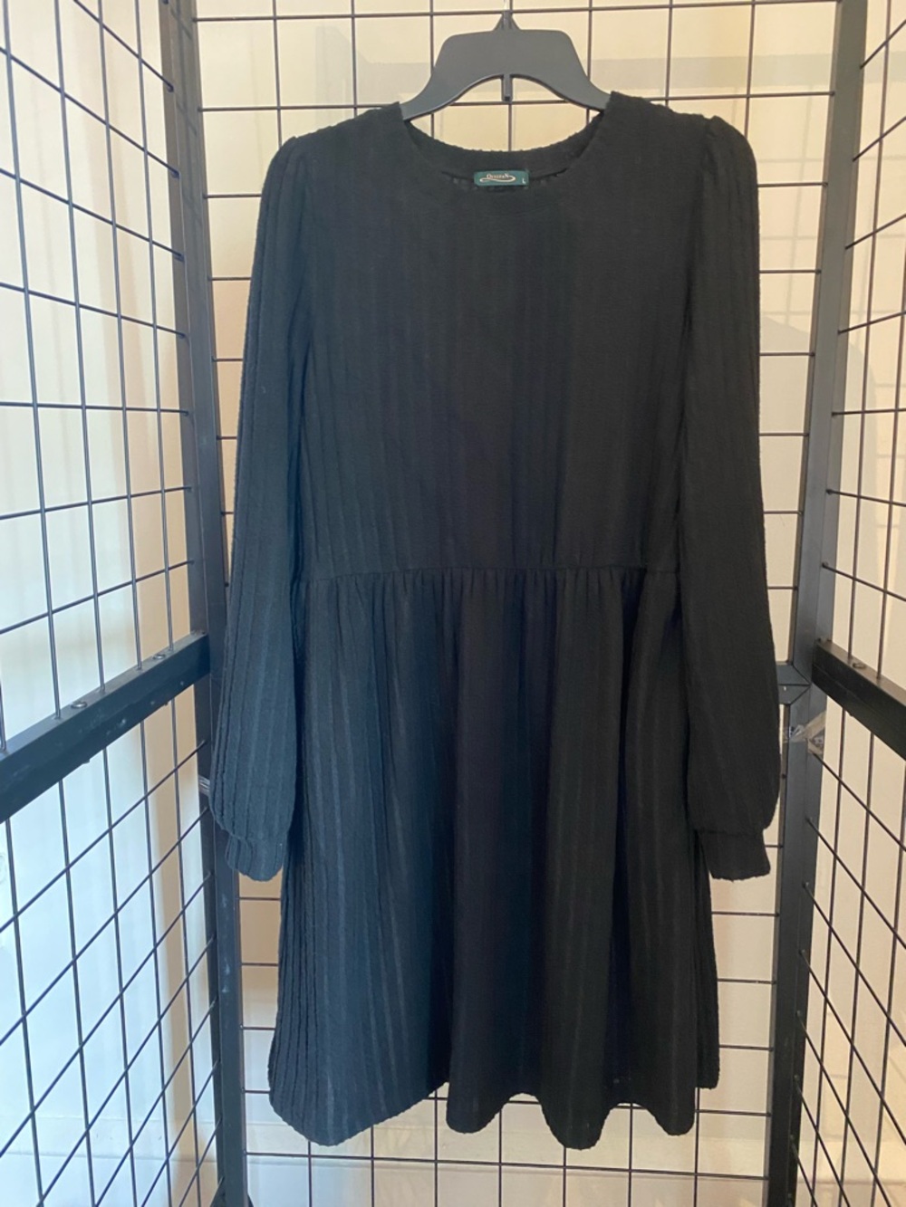 Black Long-Sleeve Pleated Sweater Dress by Olefan